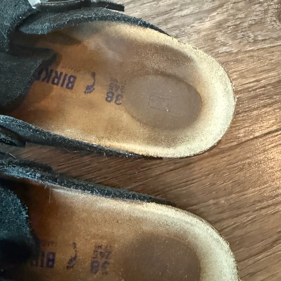 Black boston birkenstocks (used) - Picture 2 of 2